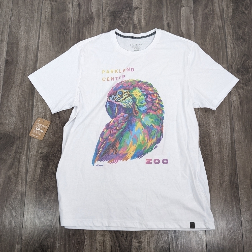 NWT Tshirt Trimark Large